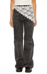 Priscille White Lace Triangle Scarf